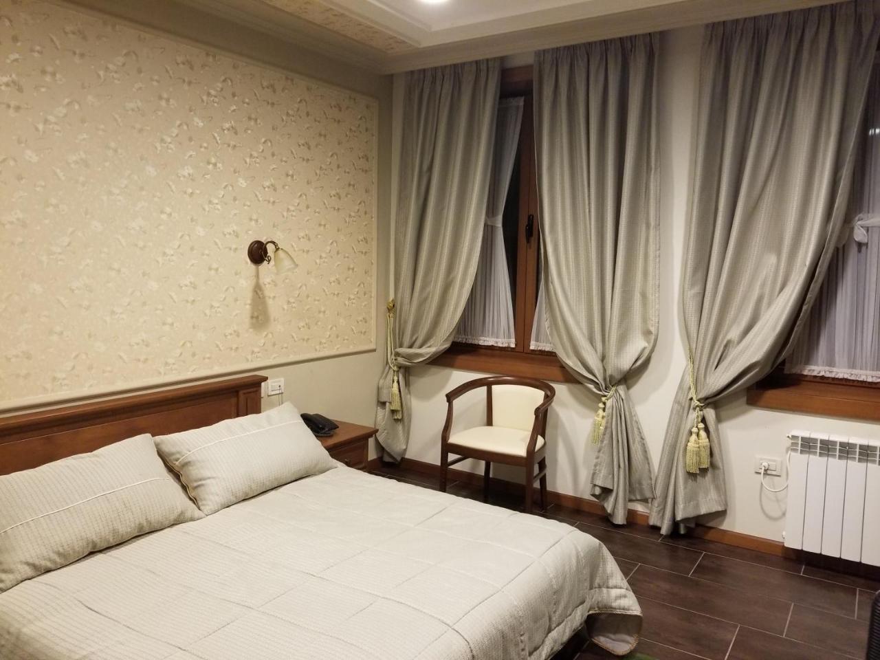 Vila Sigal Pogradec Exterior photo